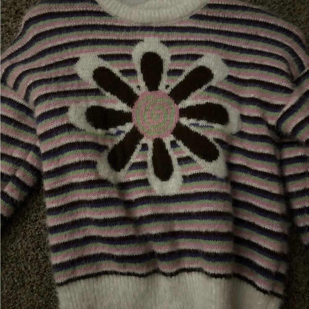 American vintage flower girl knitted sweaty